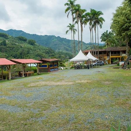 マニサレスHacienda Charrascal Coffe Farmアパートメント エクステリア 写真